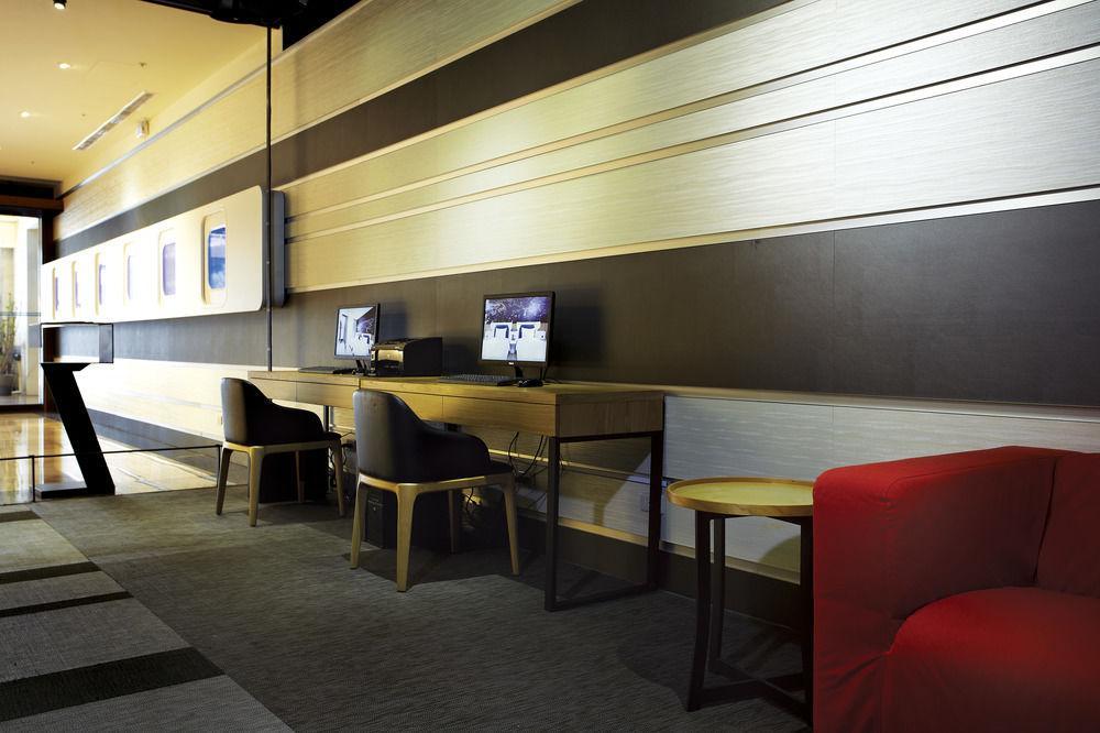 Airline Inn Green Park Way Taichung Exterior foto